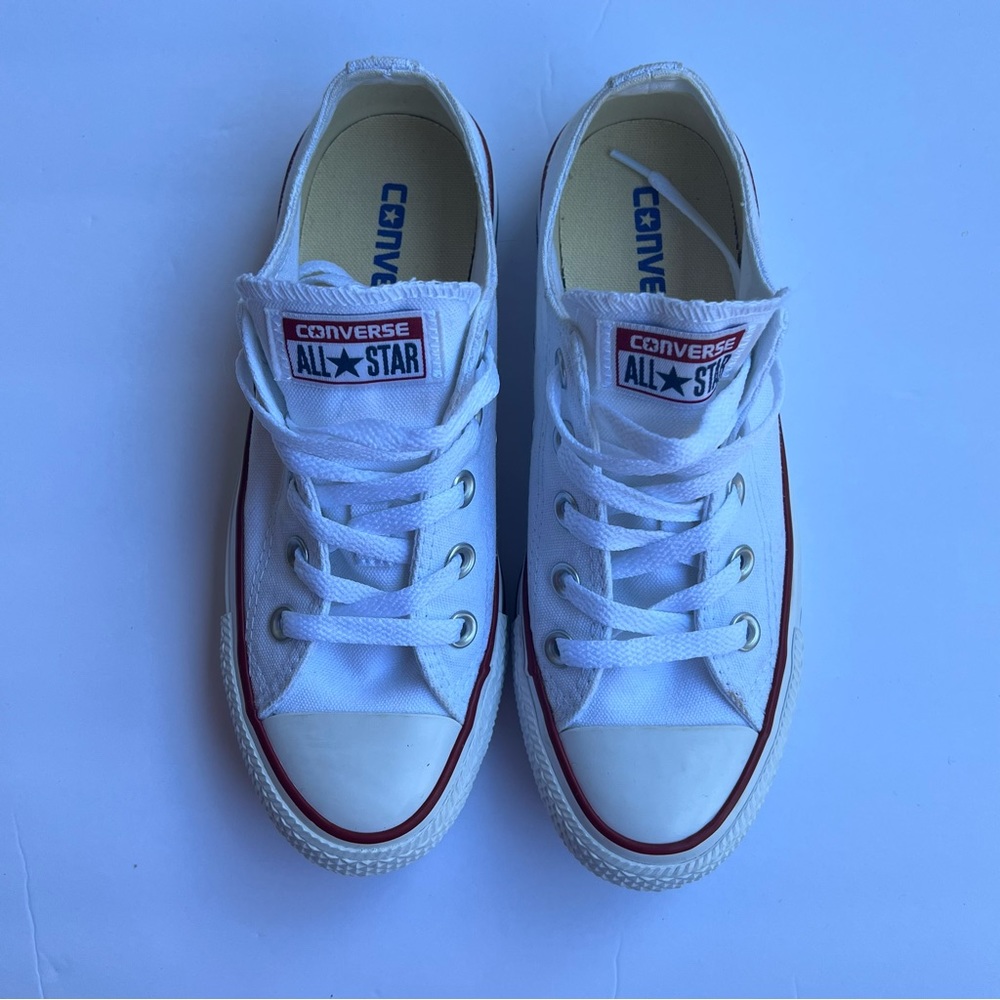 Converse All Star M7652. White red black stripe sneakers.